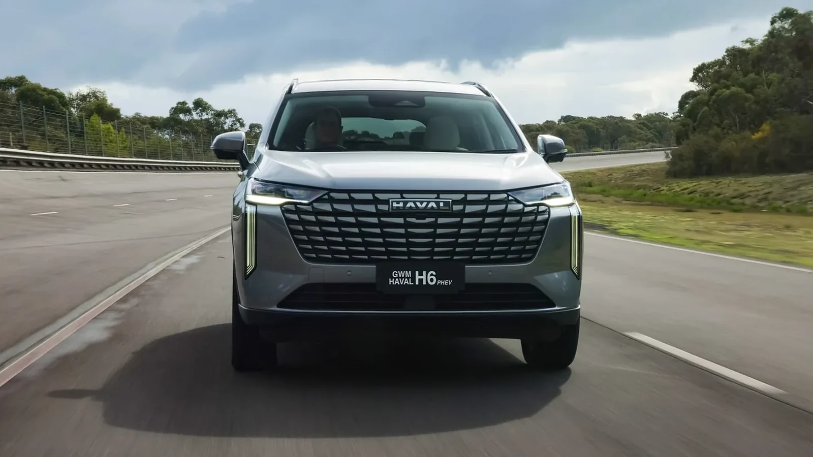 HAVAL H6 HEV driving on the highway - 1.5 turbo hybrid powertrain
